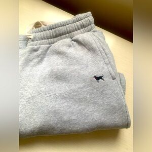 Black dog sweatpants